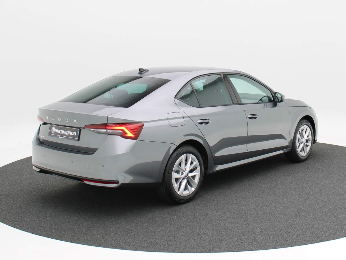 Škoda Octavia Business Edition 1.5 TSI 115 PK | Automaat | Cruise control | Achteruitrijcamera | Apple carplay / Android auto