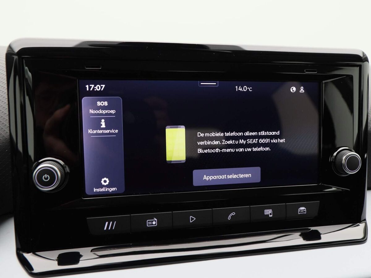 SEAT Arona Style 1.0 TSI 95 pk | Cruise control | Parkeersensoren achter | Apple carplay / Android auto