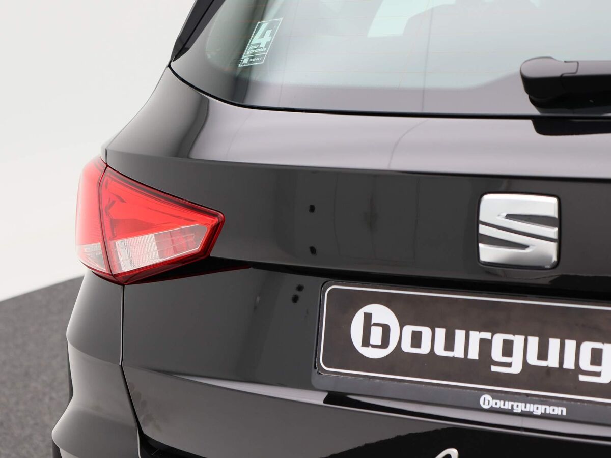 SEAT Arona Style 1.0 TSI 95 pk | Cruise control | Parkeersensoren achter | Apple carplay / Android auto