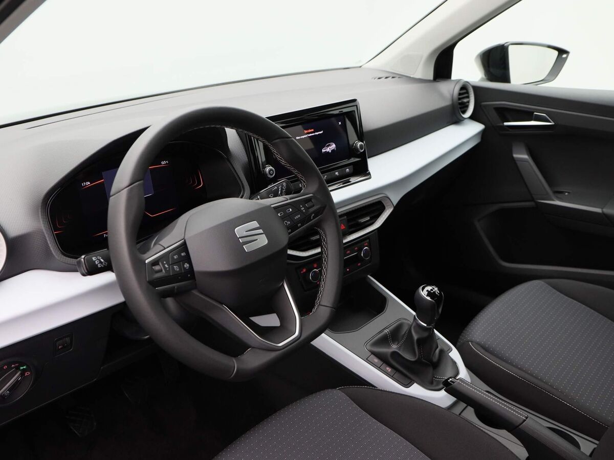 SEAT Arona Style 1.0 TSI 95 pk | Cruise control | Parkeersensoren achter | Apple carplay / Android auto