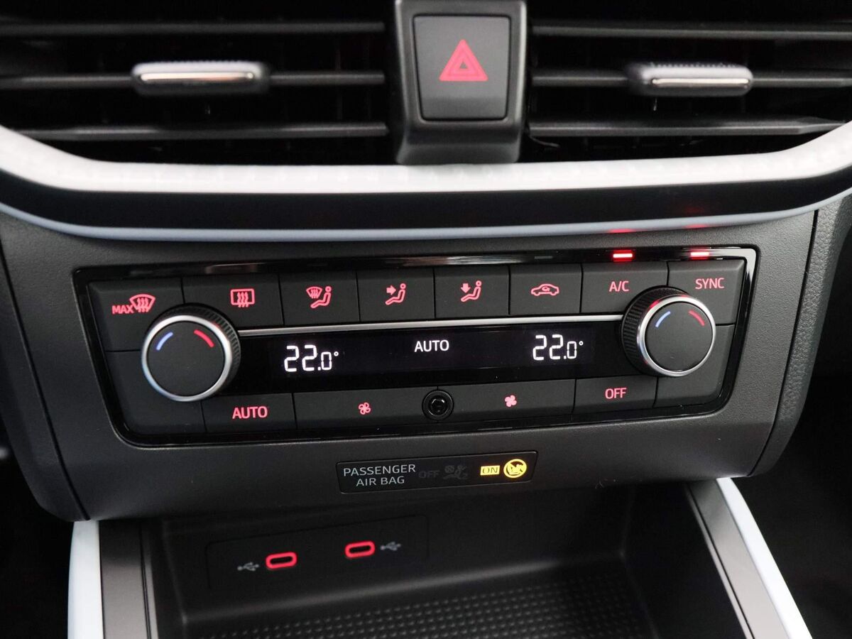 SEAT Arona Style 1.0 TSI 95 pk | Cruise control | Parkeersensoren achter | Apple carplay / Android auto