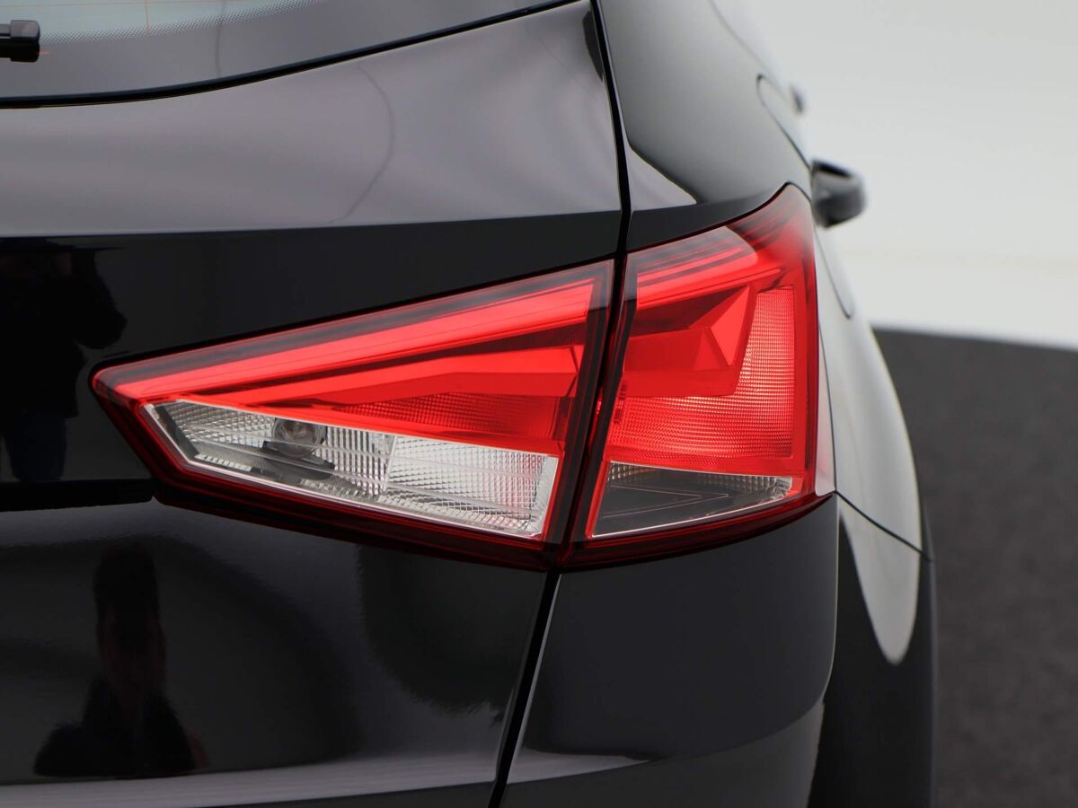 SEAT Arona Style 1.0 TSI 95 pk | Cruise control | Parkeersensoren achter | Apple carplay / Android auto