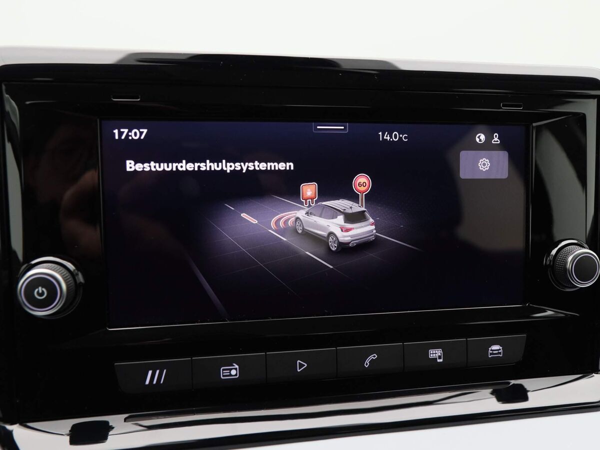 SEAT Arona Style 1.0 TSI 95 pk | Cruise control | Parkeersensoren achter | Apple carplay / Android auto