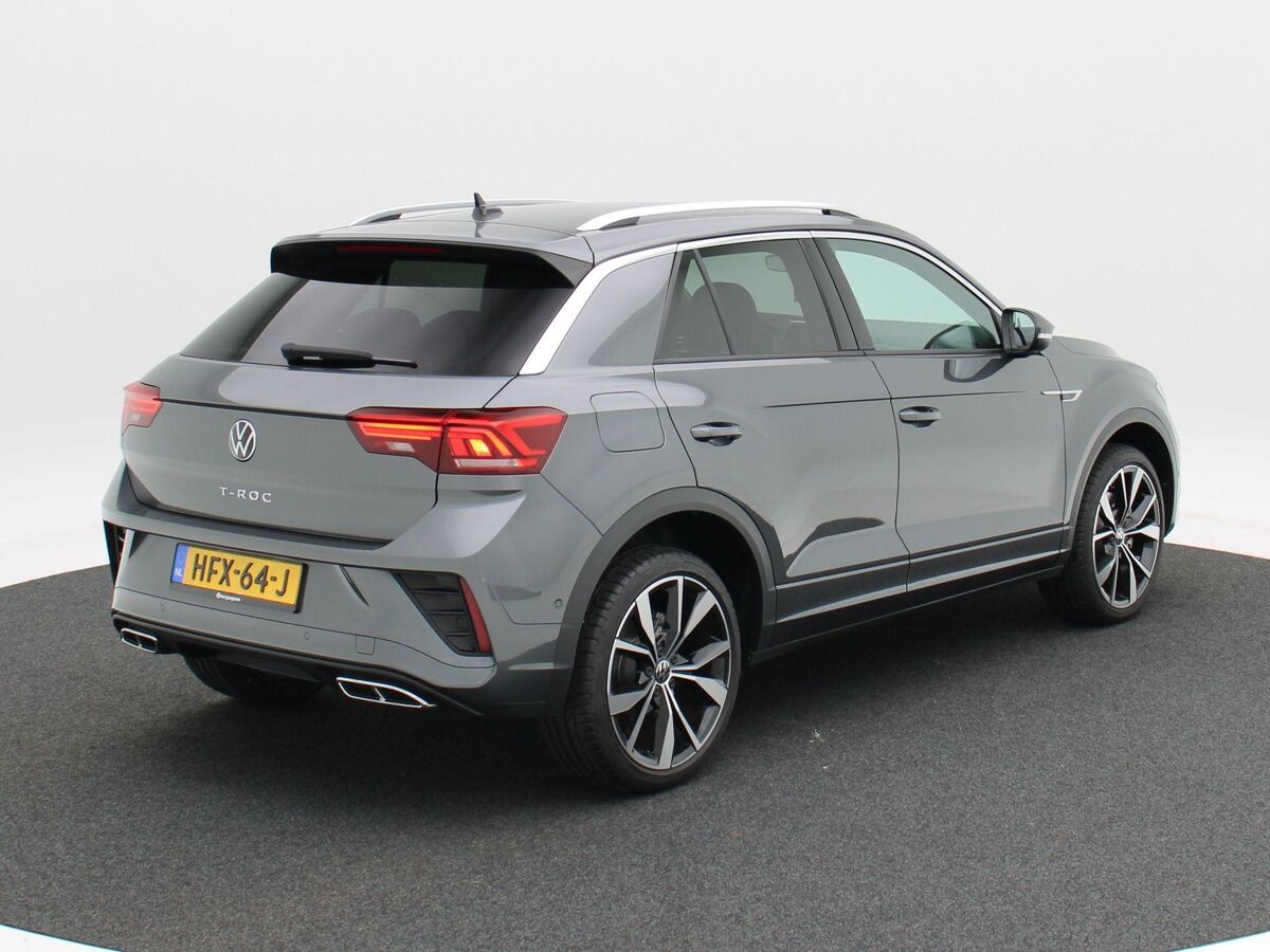 Volkswagen T-Roc R-Line-Edition 1.5 110 kW / 150 pk TSI DSG | 19" Velgen | Adaptieve Cruise Control | App Connect | Stoelverwarming |