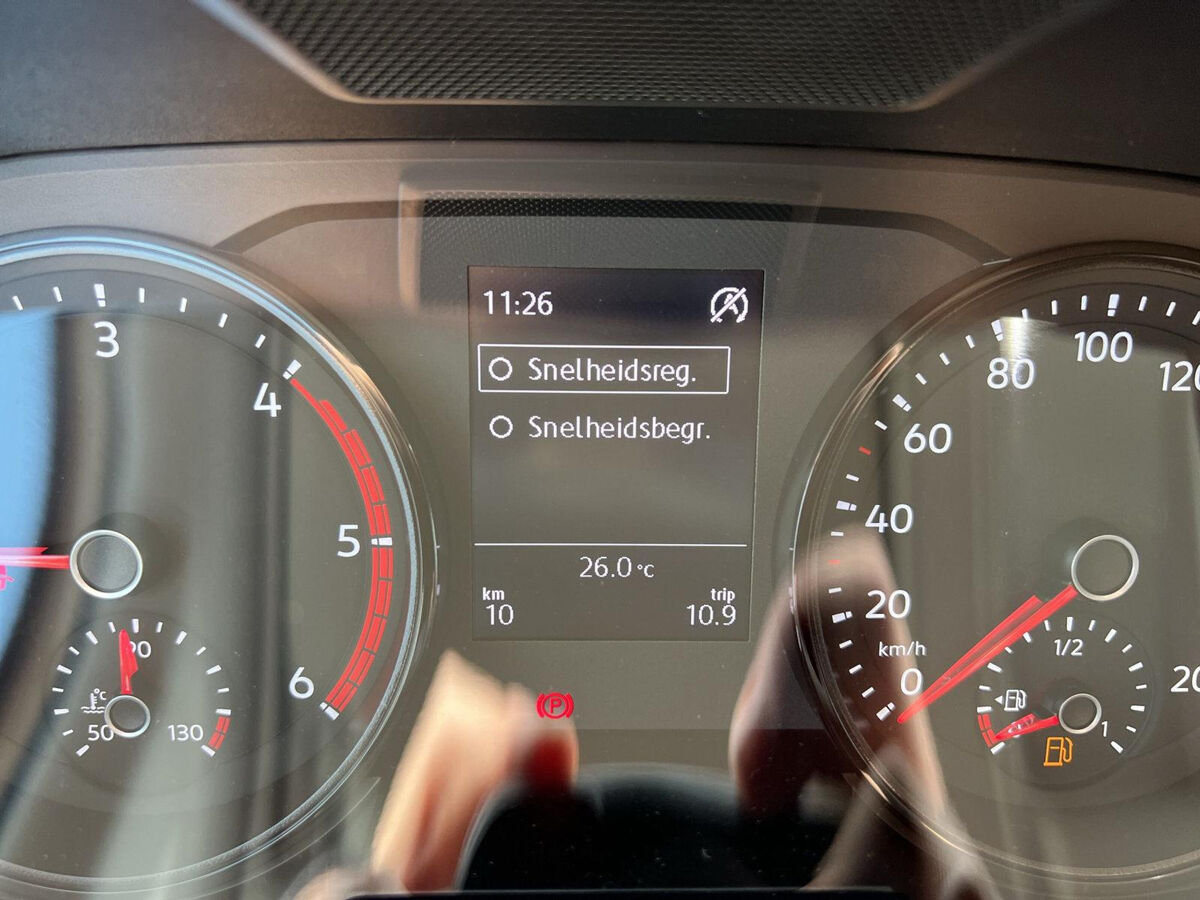 VW-Bedrijfswagens Crafter 35 2.0 TDI 140 pk H6 L3H3 | Airco | ERGO | App Connect | Navi via App | PDC | Bij. Bank | BPM Vrij |