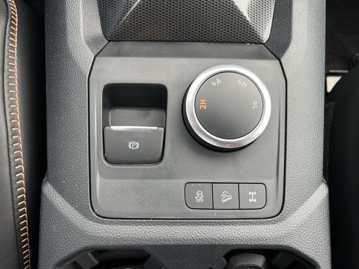 VW-Bedrijfswagens Amarok Plus Cabine 3.0 TDI V6 240 pk Automaat 4Motion | PanAmericana | Adapt. Cruise | 18" LM | TREKHAAK |