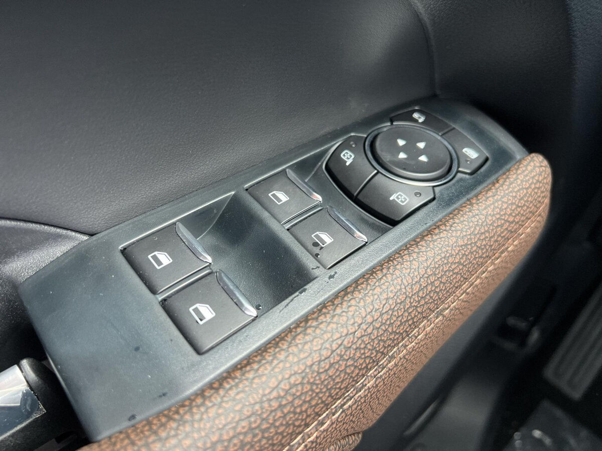 VW-Bedrijfswagens Amarok Plus Cabine 3.0 TDI V6 240 pk Automaat 4Motion | PanAmericana | Adapt. Cruise | 18" LM | TREKHAAK |