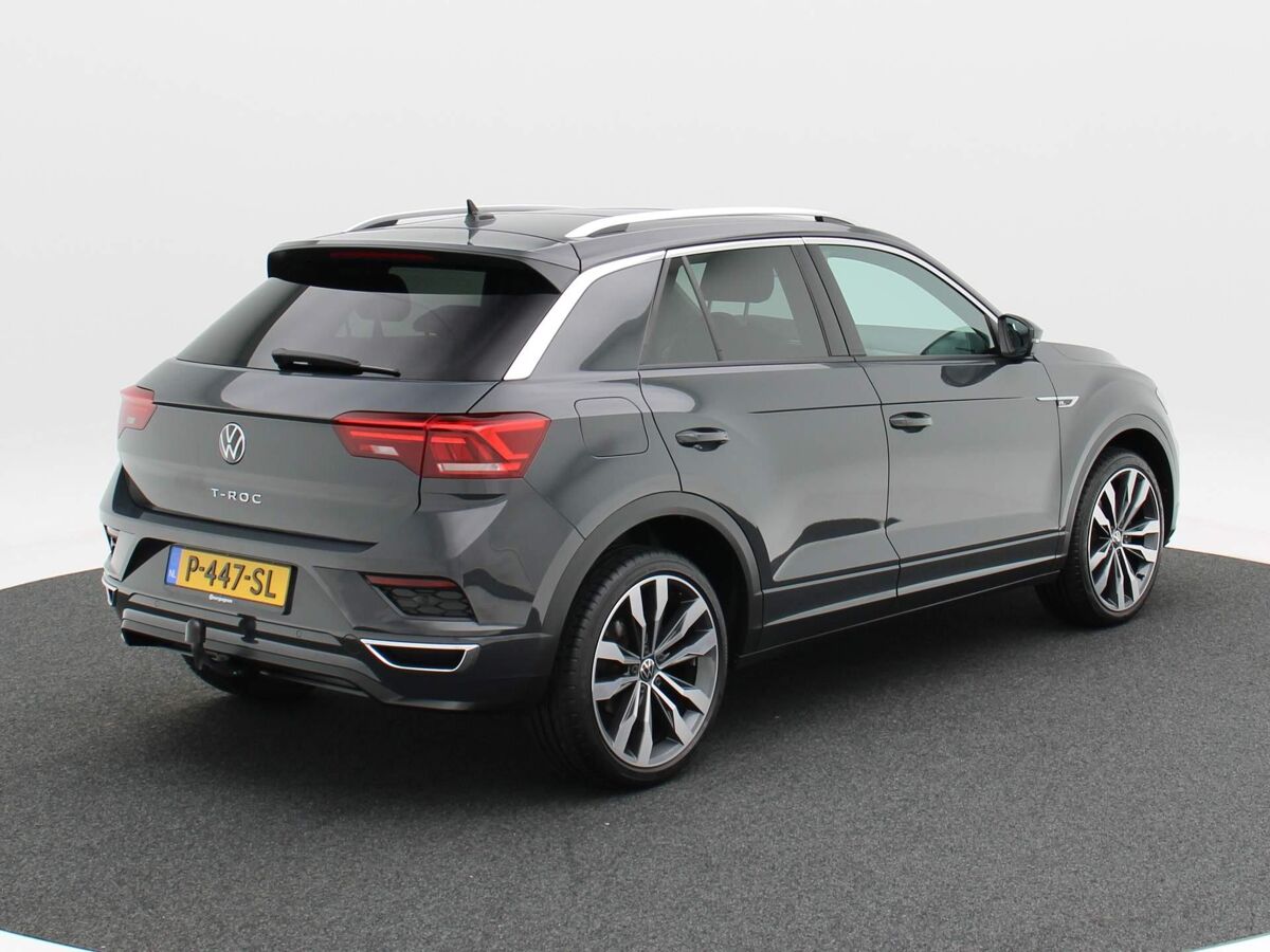 Volkswagen T-Roc 1.5 TSi Sport Business R | Trekhaak | LED | Panorama | Carplay | Stoel Verw. | Elek. Achterklep | 19 Inch