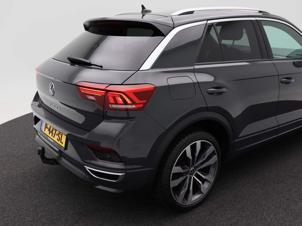 Volkswagen T-Roc 1.5 TSi Sport Business R | Trekhaak | LED | Panorama | Carplay | Stoel Verw. | Elek. Achterklep | 19 Inch