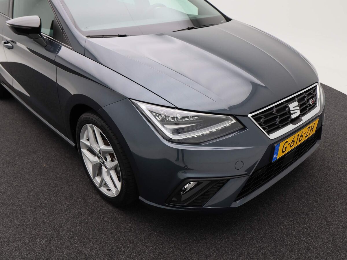 SEAT Ibiza 1.0 TSi FR Business Intense | Camera | Digitaal Dashboard | Stoel Verw. | Carplay | Privacy Glass | 25.914 Km!!