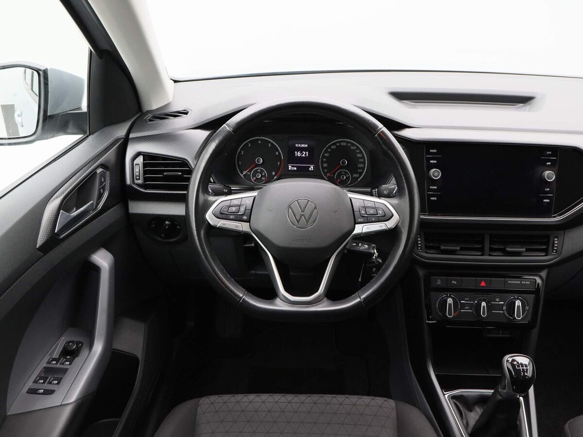 Volkswagen T-Cross 1.0 TSi Life | 17 inch | Adapt. Cruise | Parkeersensoren | DAB | Carplay | Navi