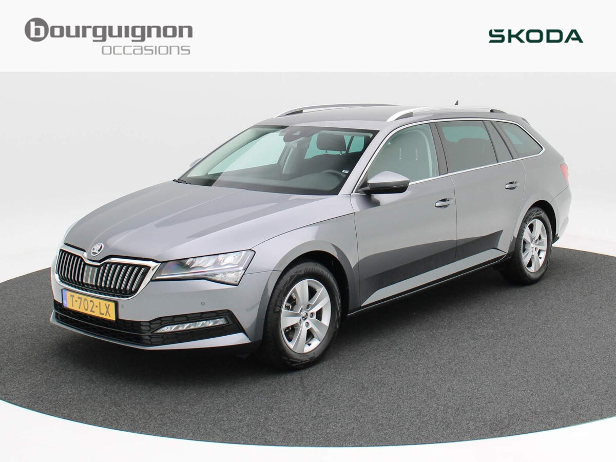 Škoda Superb Combi Combi 1.5 TSi 150 Pk Automaat Business Edition | Cruise | Sensoren | Carplay | ECC | DAB | Navi | 16 Inch | 14.234 Km!!