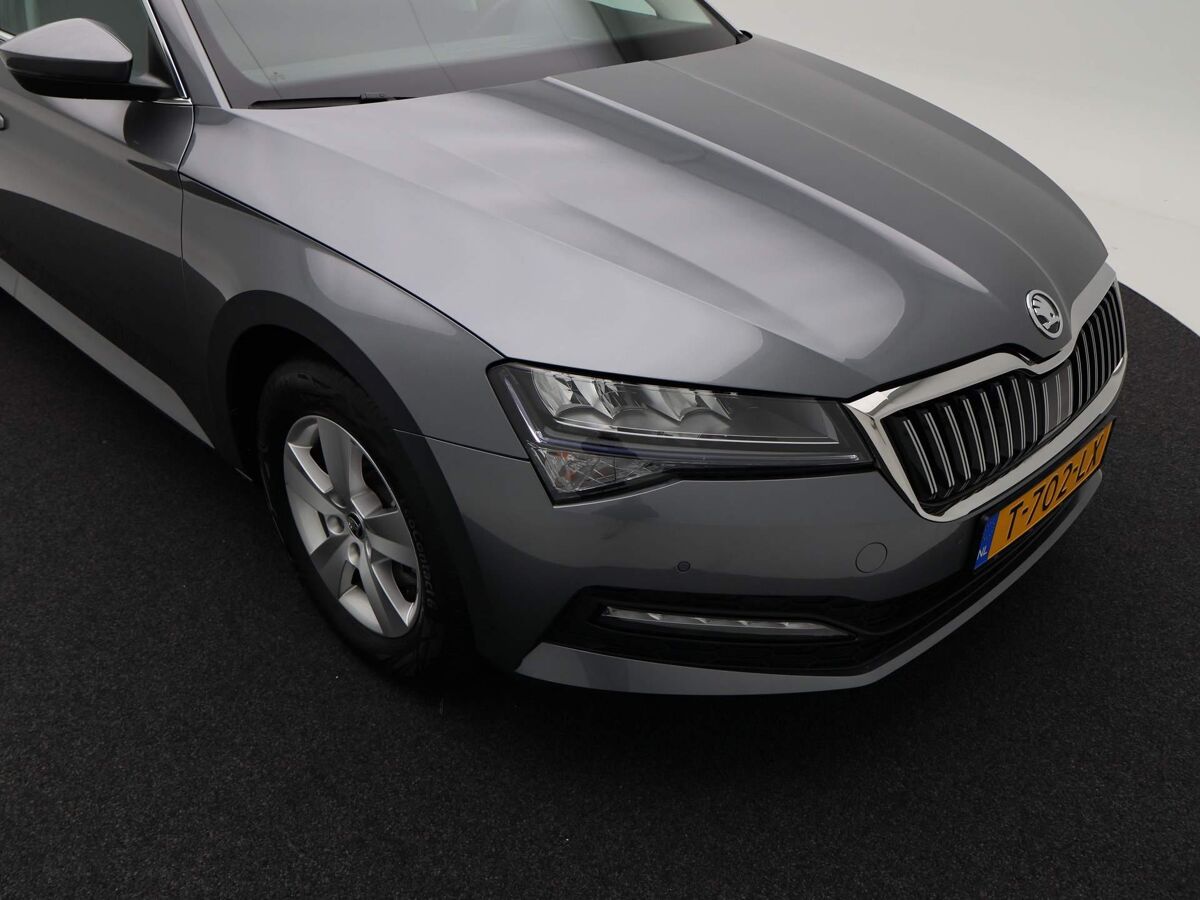 Škoda Superb Combi Combi 1.5 TSi 150 Pk Automaat Business Edition | Cruise | Sensoren | Carplay | ECC | DAB | Navi | 16 Inch | 14.234 Km!!