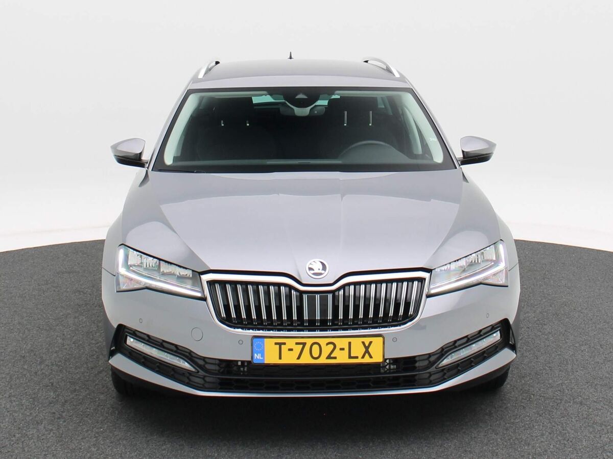 Škoda Superb Combi Combi 1.5 TSi 150 Pk Automaat Business Edition | Cruise | Sensoren | Carplay | ECC | DAB | Navi | 16 Inch | 14.234 Km!!