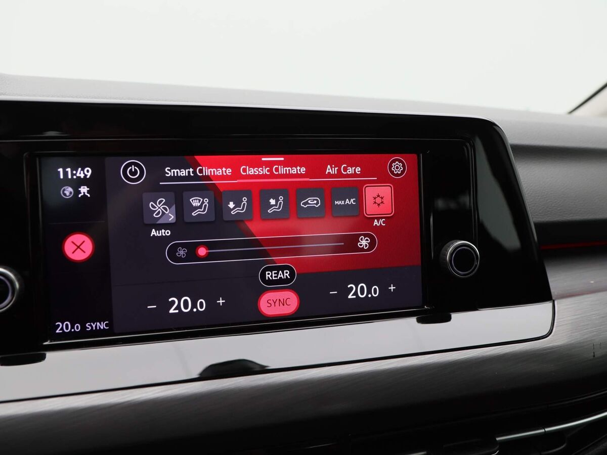 Volkswagen Golf 1.5 eTSi 150 Pk Style Automaat | Panorama | Adap. Cruise | Carplay | Full LED |  Elek. Stoel | ECC | Sensoren | 17 Inch