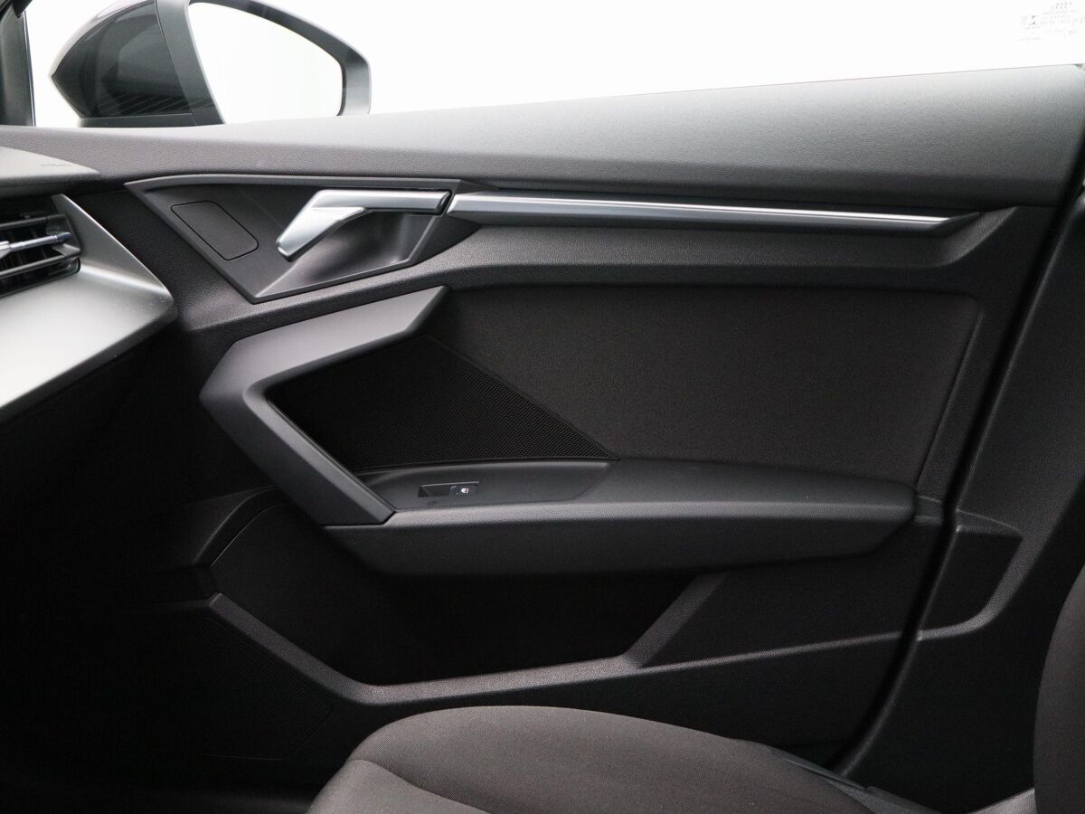 Audi A3 Limousine Limousine 30 TFSi Pro Line Automaat | LED | Cruise | Carplay | Navi | ECC | 18 Inch