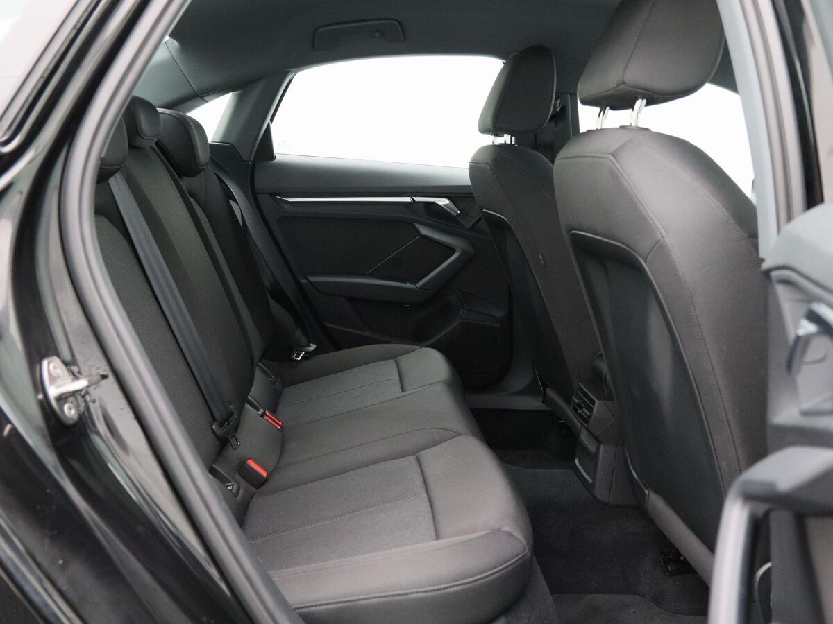 Audi A3 Limousine Limousine 30 TFSi Pro Line Automaat | LED | Cruise | Carplay | Navi | ECC | 18 Inch