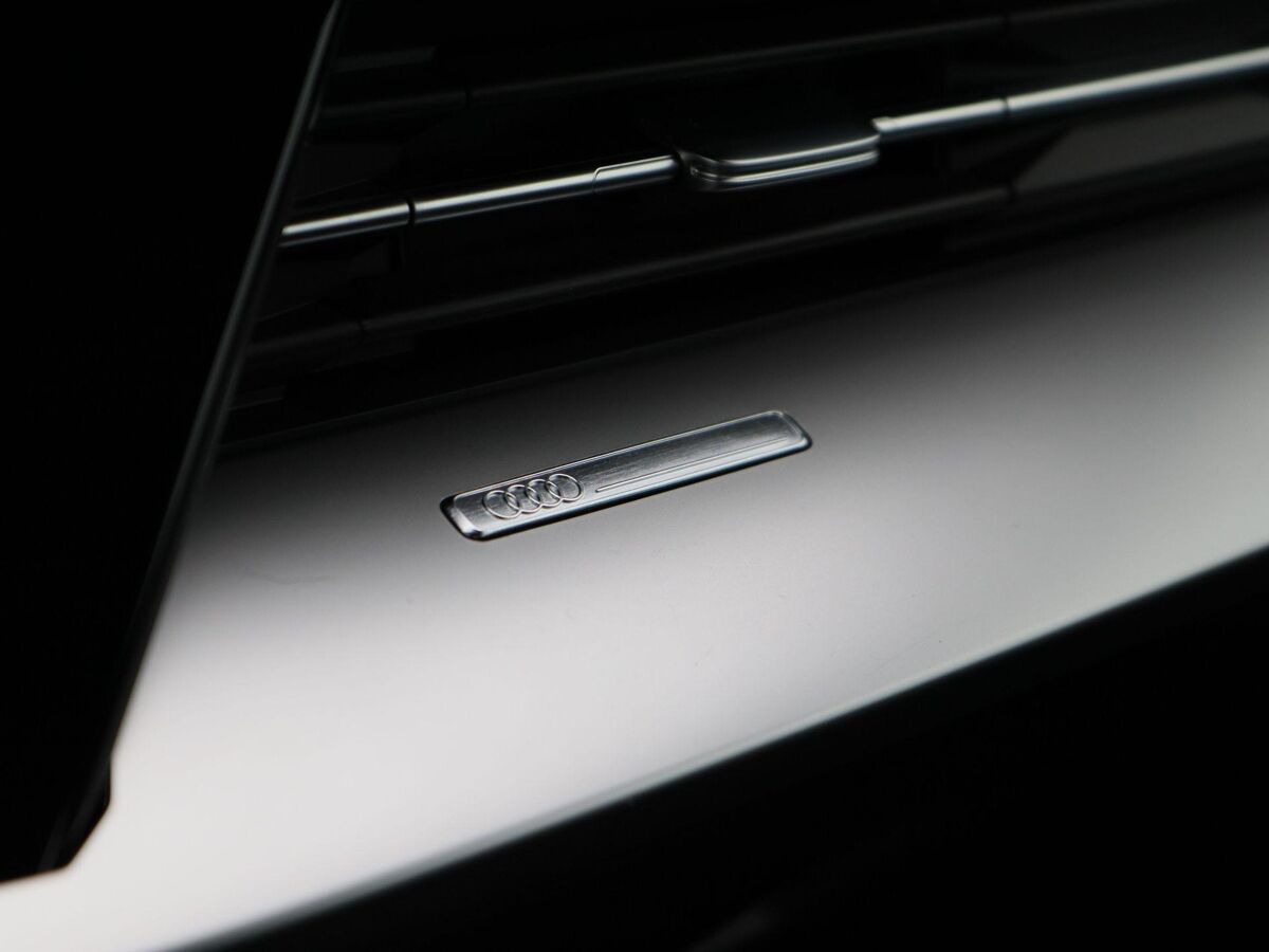 Audi A3 Limousine Limousine 30 TFSi Pro Line Automaat | LED | Cruise | Carplay | Navi | ECC | 18 Inch
