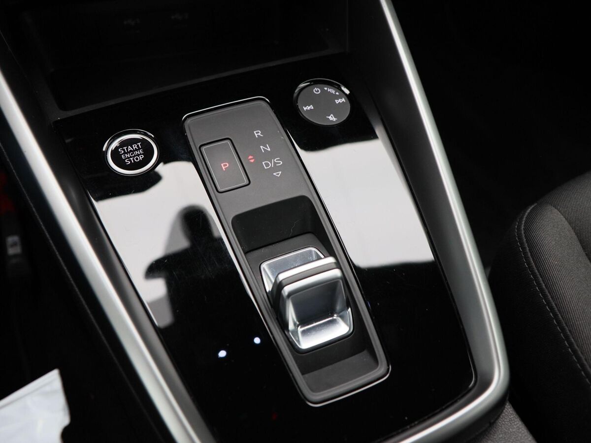 Audi A3 Limousine Limousine 30 TFSi Pro Line Automaat | LED | Cruise | Carplay | Navi | ECC | 18 Inch