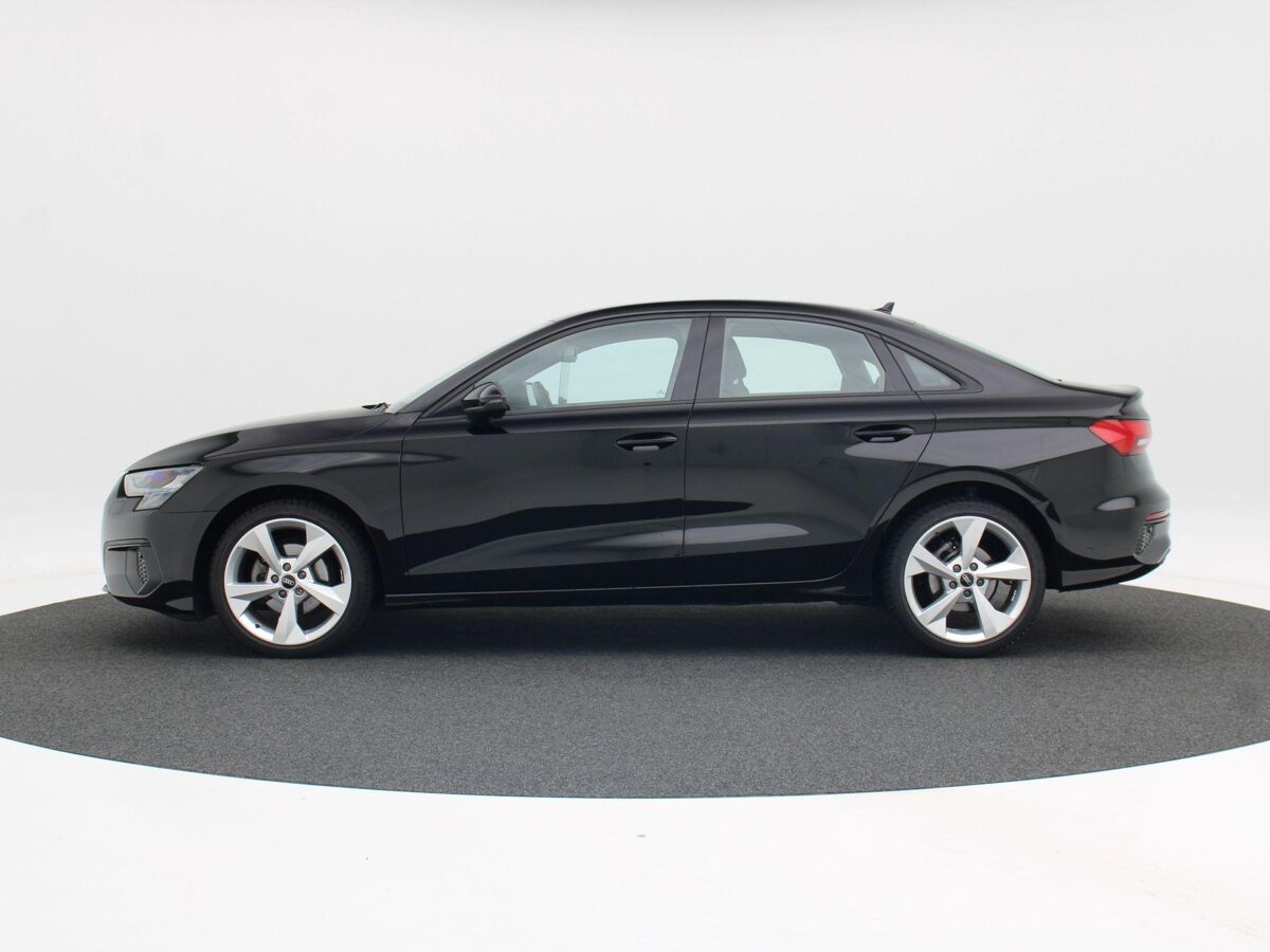 Audi A3 Limousine Limousine 30 TFSi Pro Line Automaat | LED | Cruise | Carplay | Navi | ECC | 18 Inch