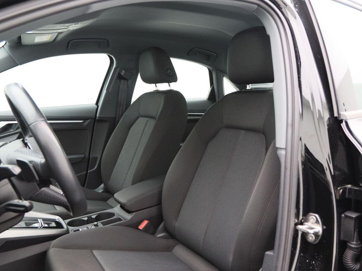 Audi A3 Limousine Limousine 30 TFSi Pro Line Automaat | LED | Cruise | Carplay | Navi | ECC | 18 Inch
