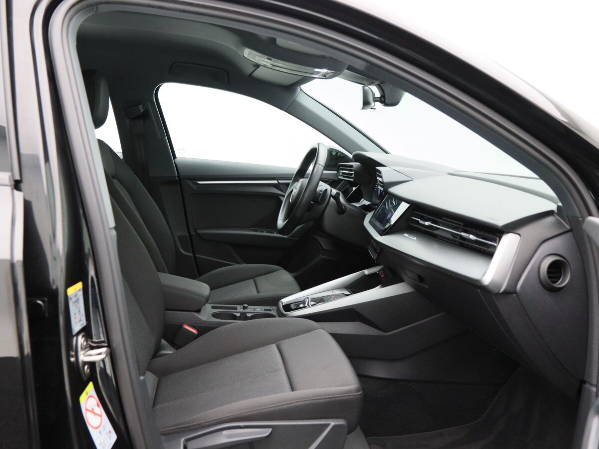 Audi A3 Limousine Limousine 30 TFSi Pro Line Automaat | LED | Cruise | Carplay | Navi | ECC | 18 Inch