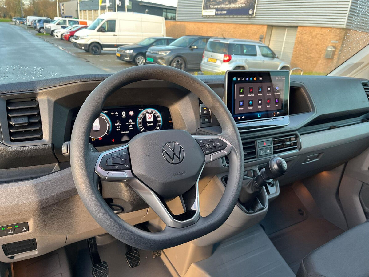 VW-Bedrijfswagens Crafter 35 2.0 TDI 140 pk H6 L3H3 | Airco | ERGO | Bij. Bank | App Connect | MJ 2025 | BPM Vrij |