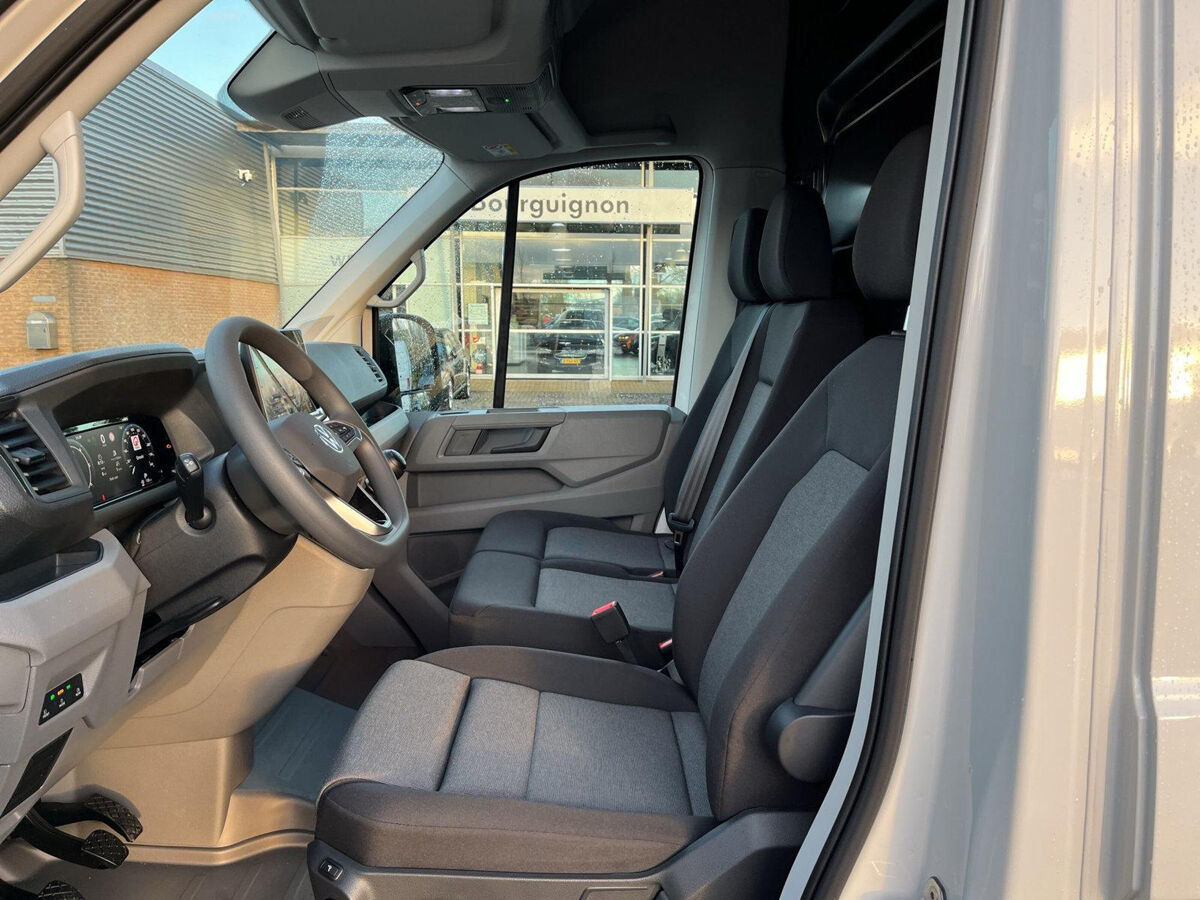 VW-Bedrijfswagens Crafter 35 2.0 TDI 140 pk H6 L3H3 | Airco | ERGO | Bij. Bank | App Connect | MJ 2025 | BPM Vrij |