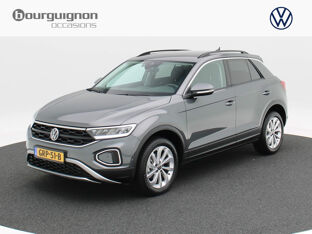 Volkswagen T-Roc 1.5 TSi 150 Pk automaat Life Edition | Camera | Stoel Verw. | Carplay | Virtuele Cockpit | 17 Inch | 12.547 Km!!