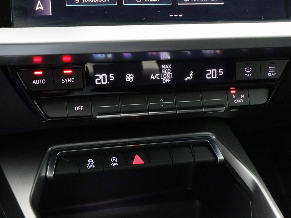 Audi A3 Limousine 35 TFSi 150 Pk Automaat Audi A3 Limousine 35 TFSi | 150 Pk | Automaat | Business edition | Full LED | Navigatie | 17 Inch | Sportstoelen | Privacy Glass
