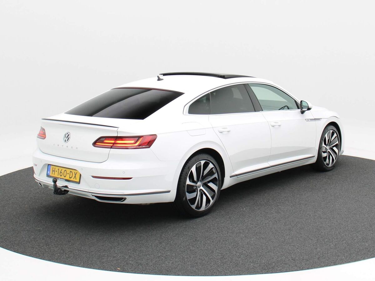 Volkswagen Arteon 1.5 TSi 150 Pk Automaat Business R-Line | Full LED | Panoramadak | 19 Inch | Trekhaak | Virtual Dashboard | 57.082 Km!!