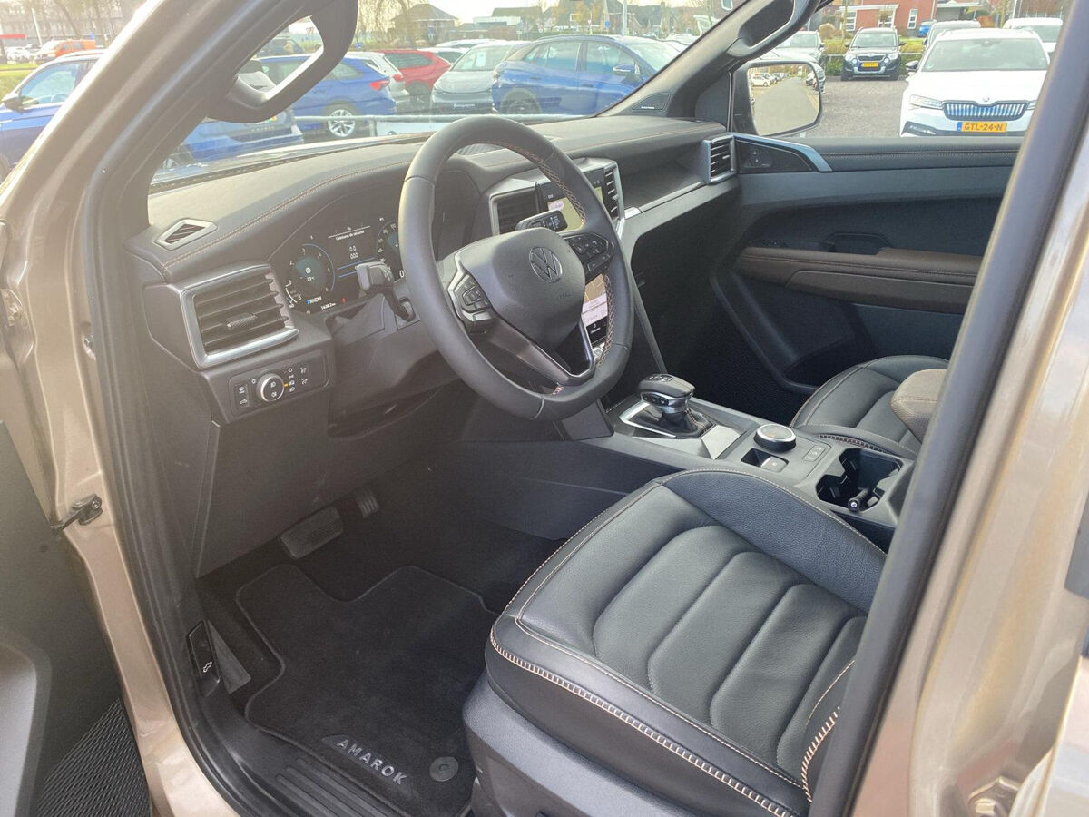 VW-Bedrijfswagens Amarok 3.0 TDI 4Motion Double Cab PanAmericana | Adapt. Cruise | 360° View | Trekhaak | Leder |