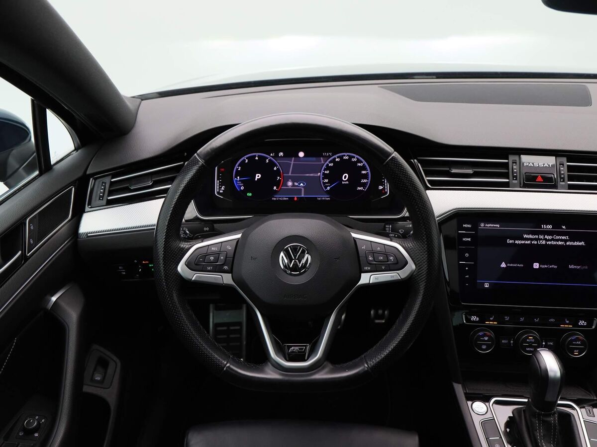 Volkswagen Passat Variant Variant 1.5 TSi 150 Pk Automaat R-Line | Leder | Panoramadak | 19 Inch | Full LED | Adapt. Cruise