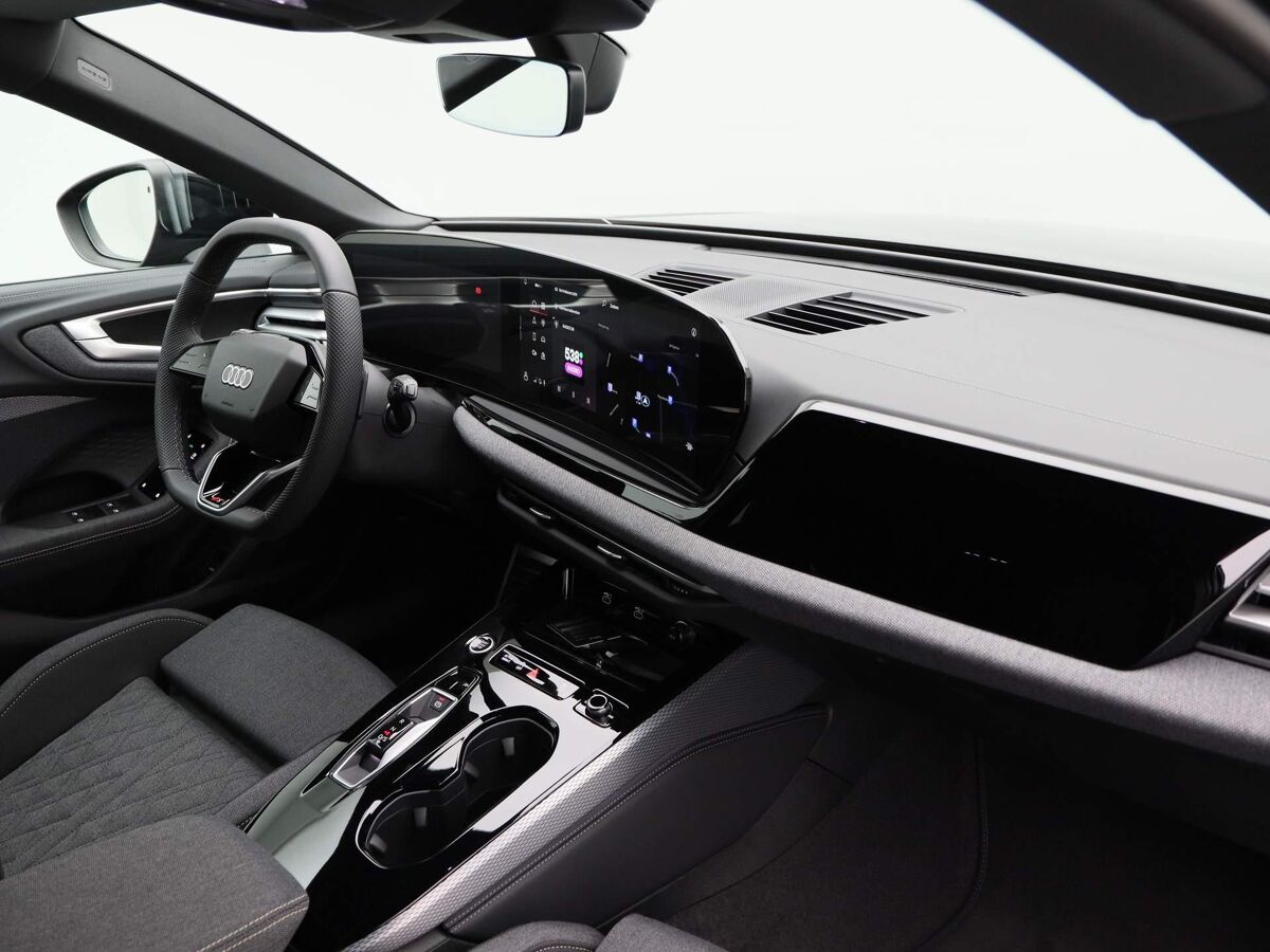 Audi A5 Avant Edition One 35 TFSI  150 PK Avant 7 versn. | Edition One | Privacyglas | 20 inch multispaak | Rode Remzadels |