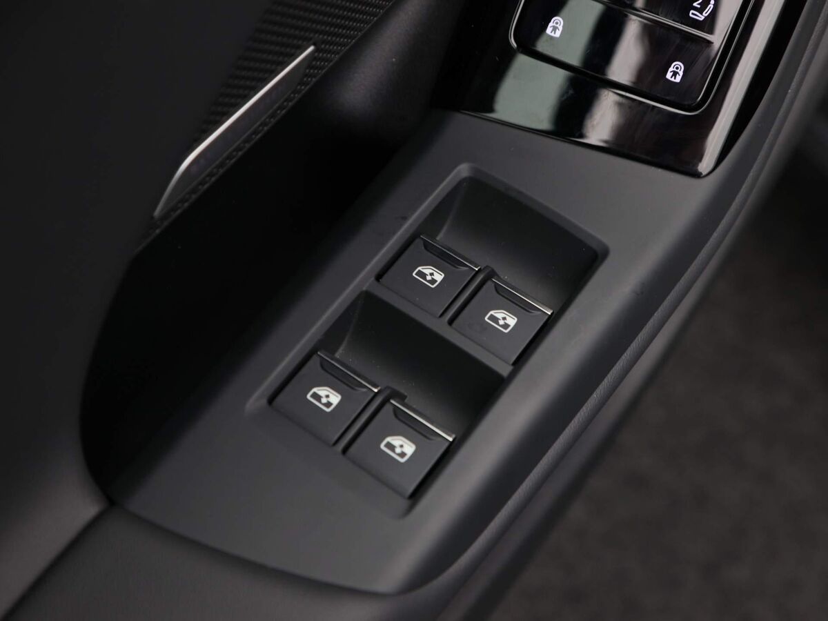 Audi A6 Avant e-tron S6 Avant e-tron e-tron 100kWh | 503 PK Avan | € 2000,- VOORDEEL DOOR E- PREMIE!!!| Privacyglas | Lederen interieur | Comfort Sleutel | Digitale Spiegels | Luchtvering|