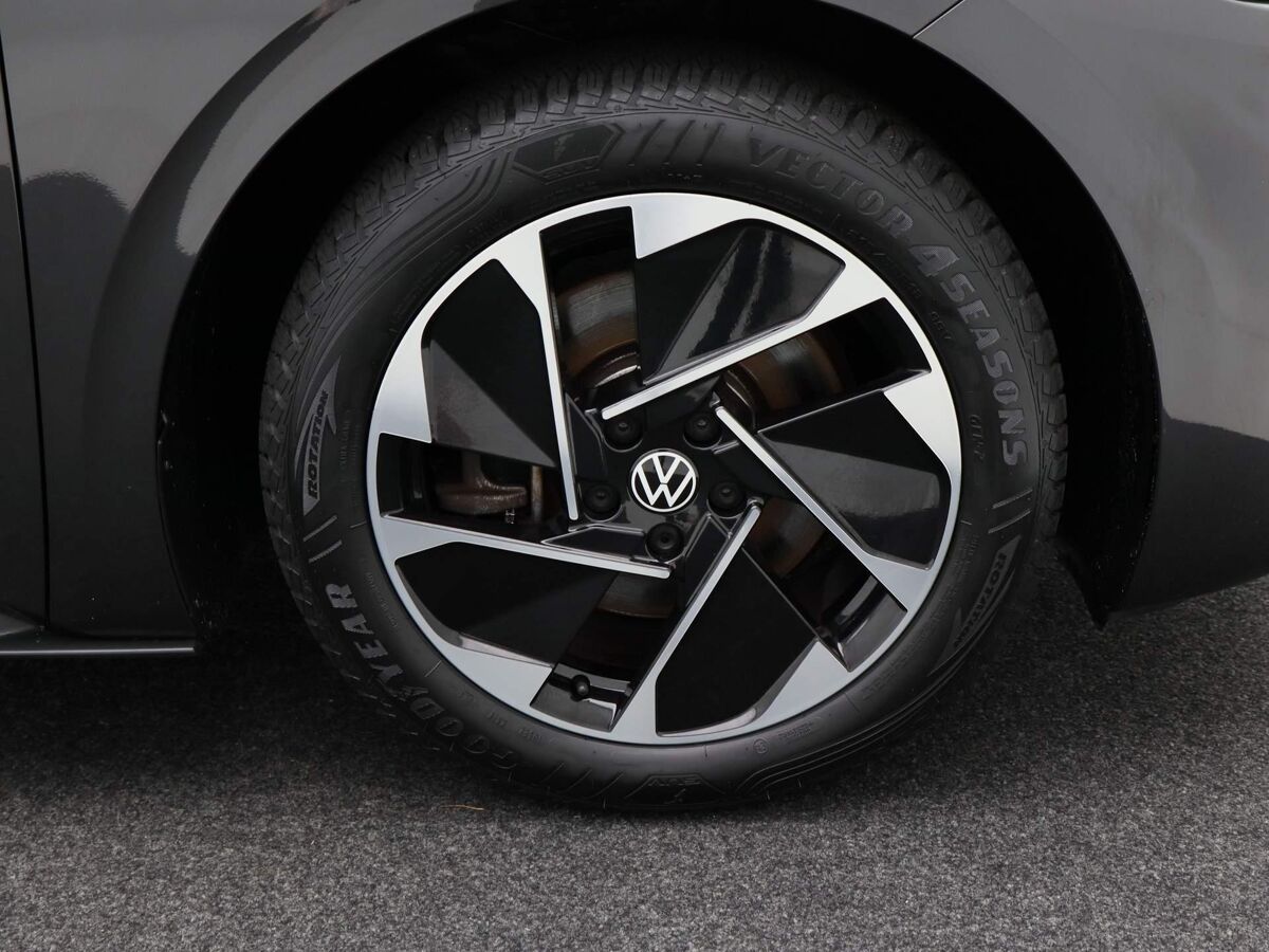 Volkswagen ID.3 First 58 kWh 204 Pk Automaat | Climate Controle | Adaptive Cruise | 18 Inch | Parkeersensoren V+A