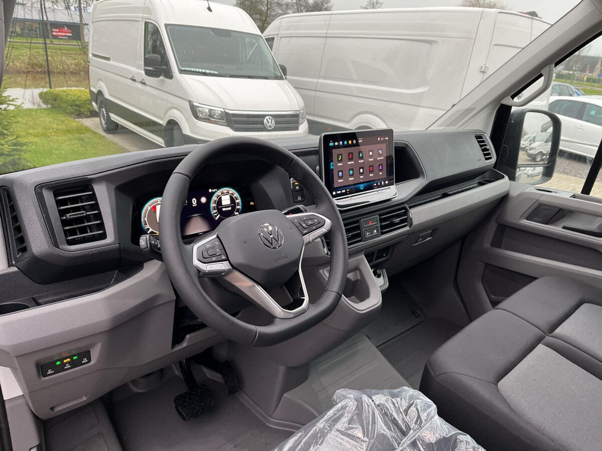 VW-Bedrijfswagens Crafter 35 2.0 TDI L3H3 140Pk Automaat | Trekhaak | Achteruitrij Camera | MJ 2025 | BPM Vrij |