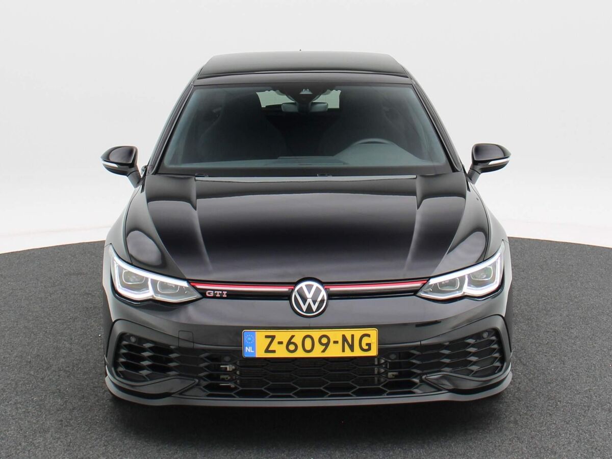 Volkswagen Golf 2.0 TSi GTI DSG | Panorama | Adap. Cruise | Stuur Verw. | Carplay | Camera | ECC | Sensoren | 19 Inch