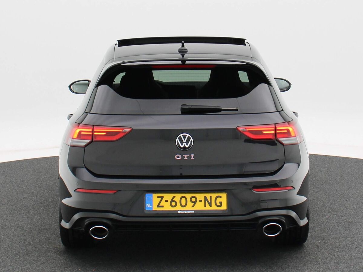 Volkswagen Golf 2.0 TSi GTI DSG | Panorama | Adap. Cruise | Stuur Verw. | Carplay | Camera | ECC | Sensoren | 19 Inch