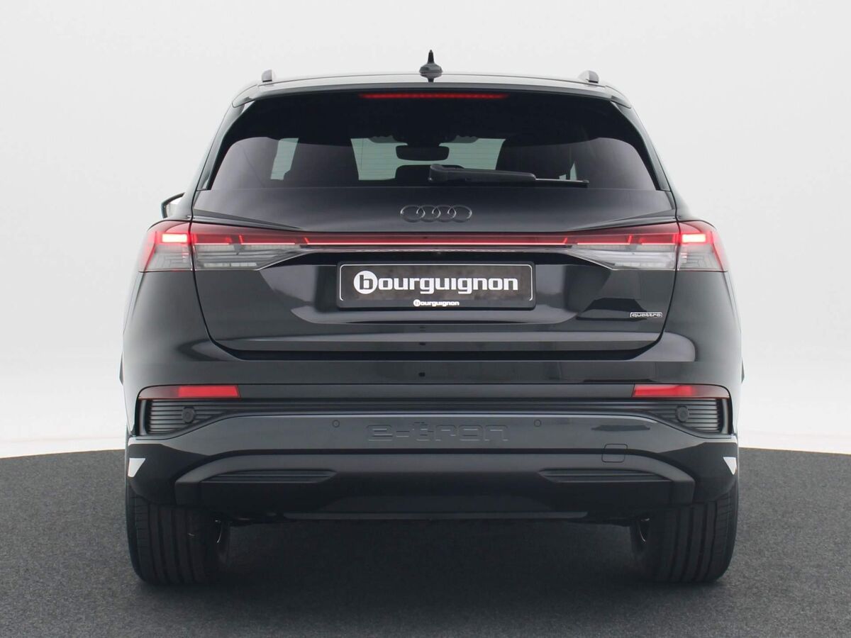 Audi Q4 e-tron Advanced edition e-tron 45 | 286pk | 82Kwh Hatch back Elektr. aandrijving quattro