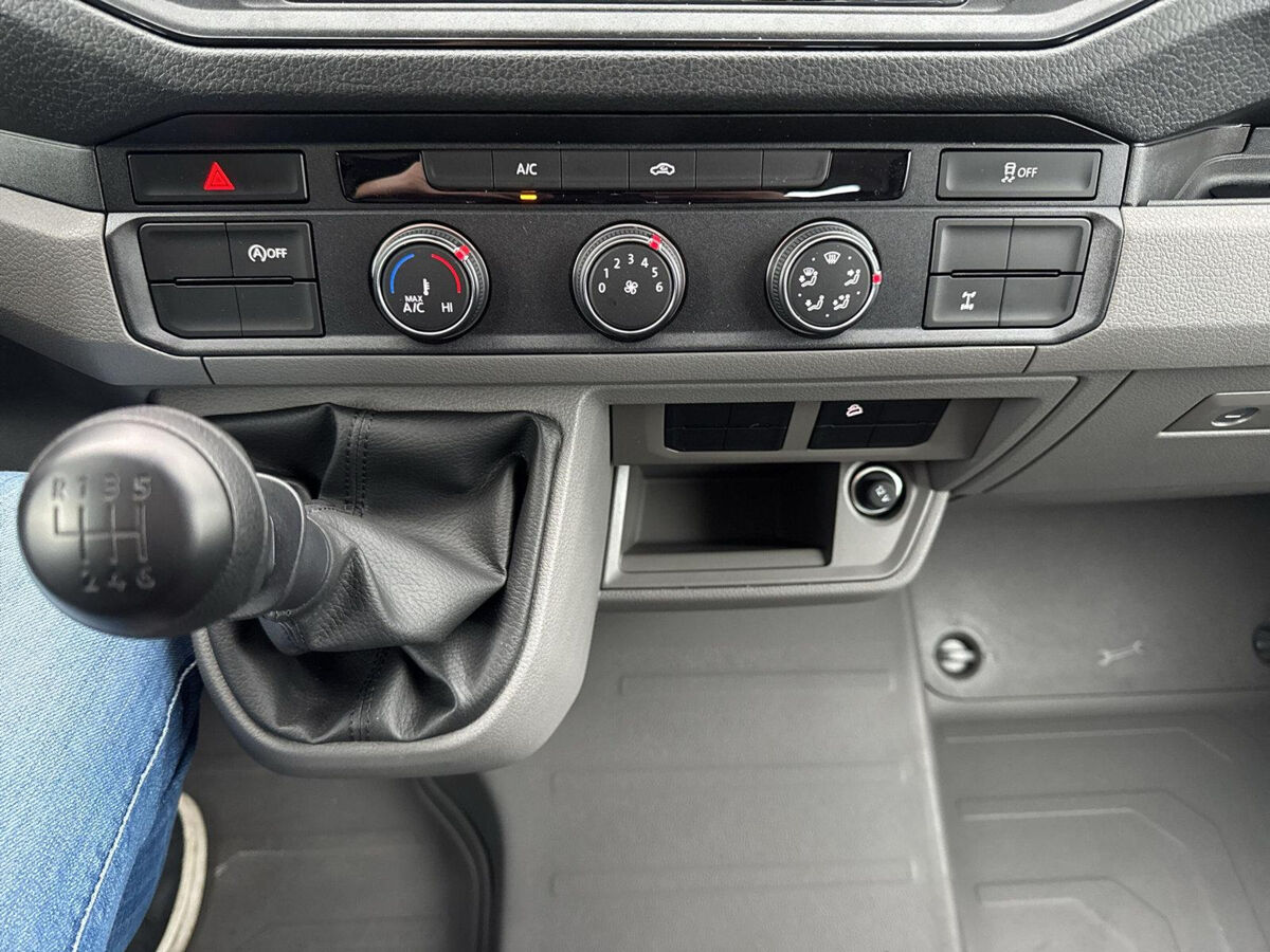 VW-Bedrijfswagens Crafter 35 Pick Up 2.0 TDI 140 pk L4 4Motion Trendline | 7 Persoons | Trekhaak | BPM Vrij |
