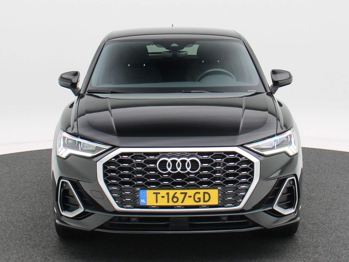 Audi Q3 Sportback 35 TFSi 150 Pk Automaat S-Line | Cruise Control | Elektrische Achterklep | Carplay | Privacy Glass | LED | Digitaal Dashboard | DAB | 18 Inch