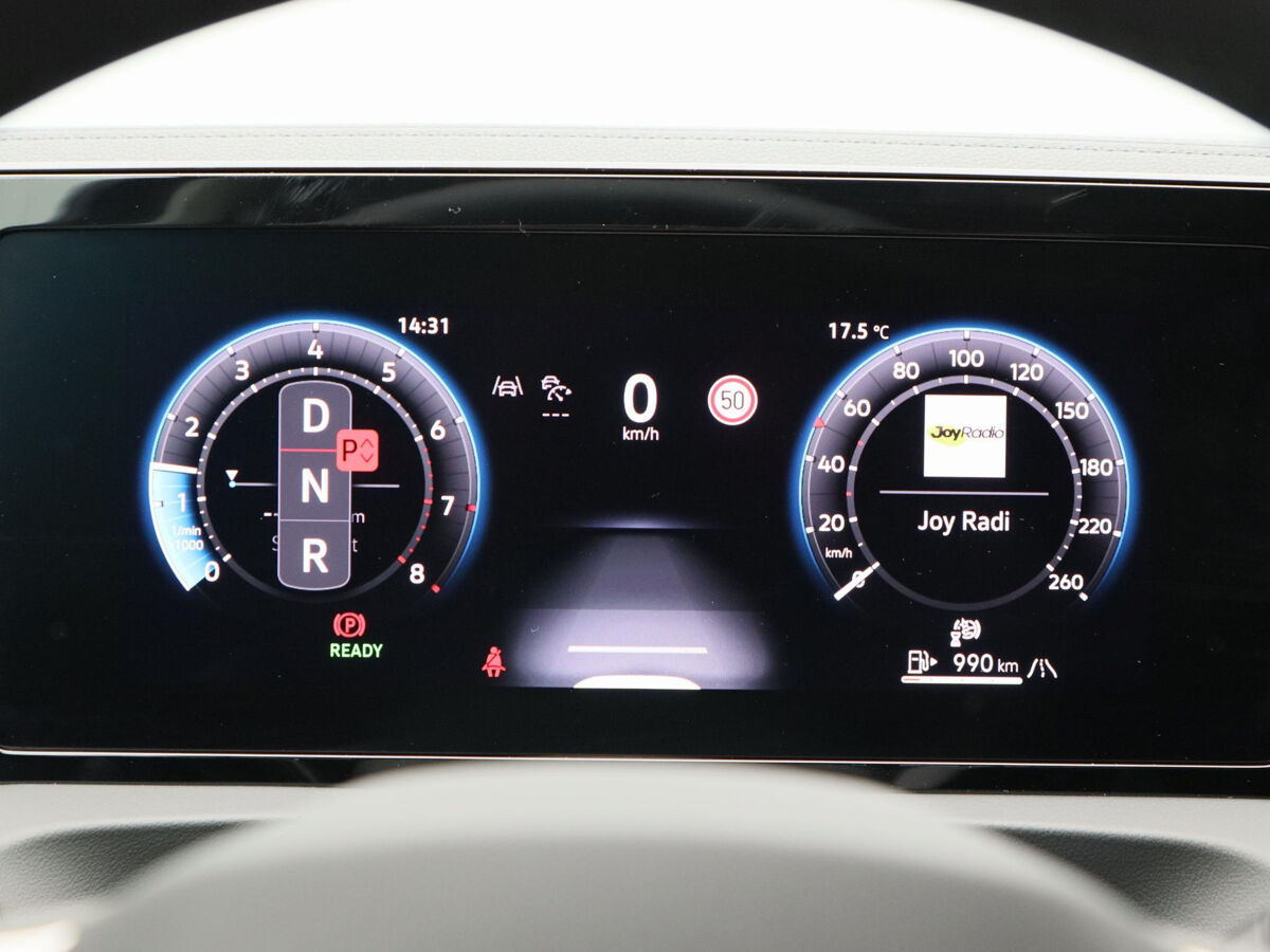 Volkswagen Tiguan Life Edition 1.5 eTSI 130 pk Automaat | Trekhaak | App Connect | Camera | Stoelverwarming
