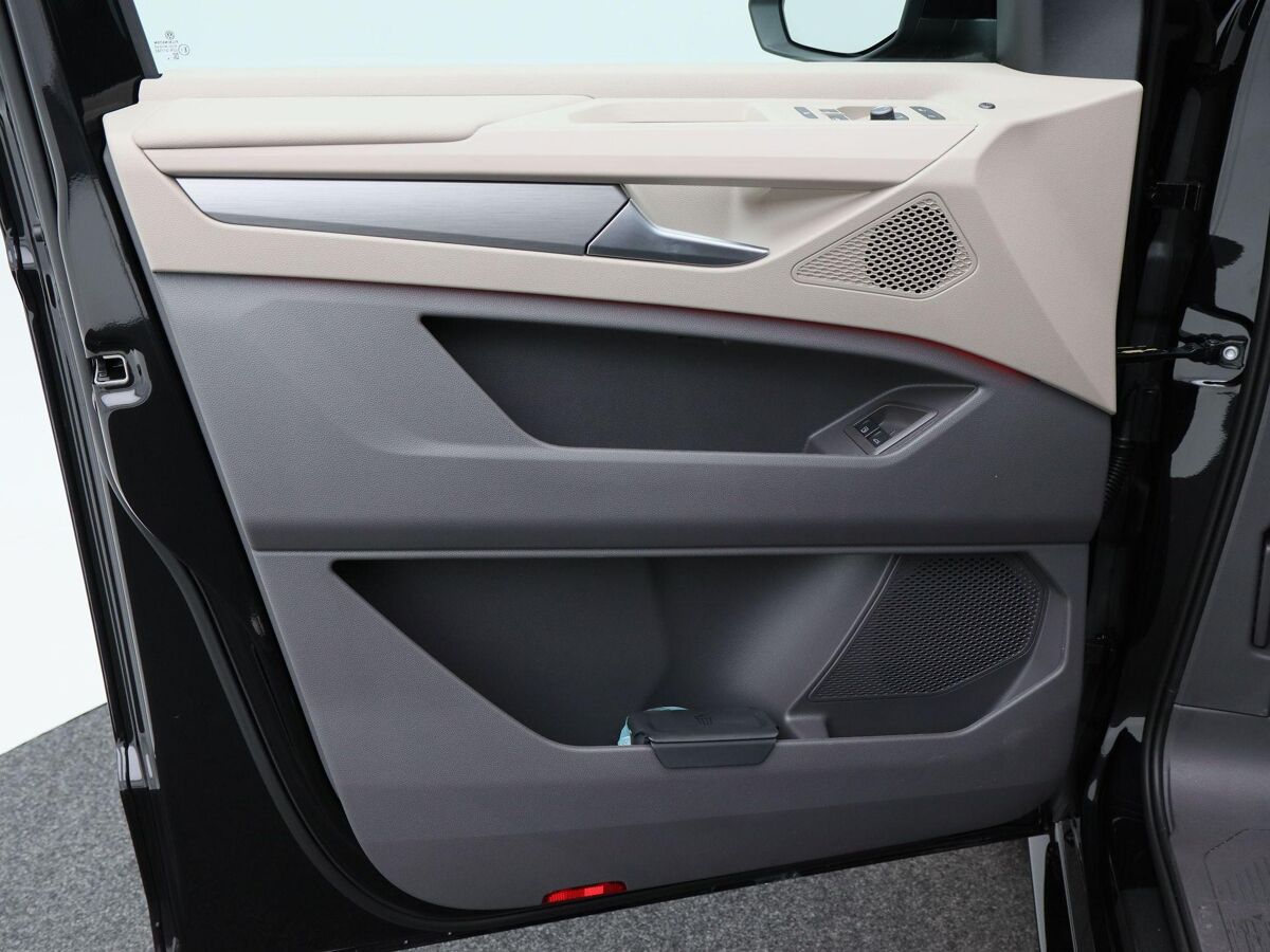 Volkswagen Multivan Bulli Edition L2 1.5 eHybrid EU6 180 kW (245pk) 31 | 700120 | Vis-a-vis stoelopstelling met 7 zitplaatsen | Elec. achterklep } elec trekhaak |