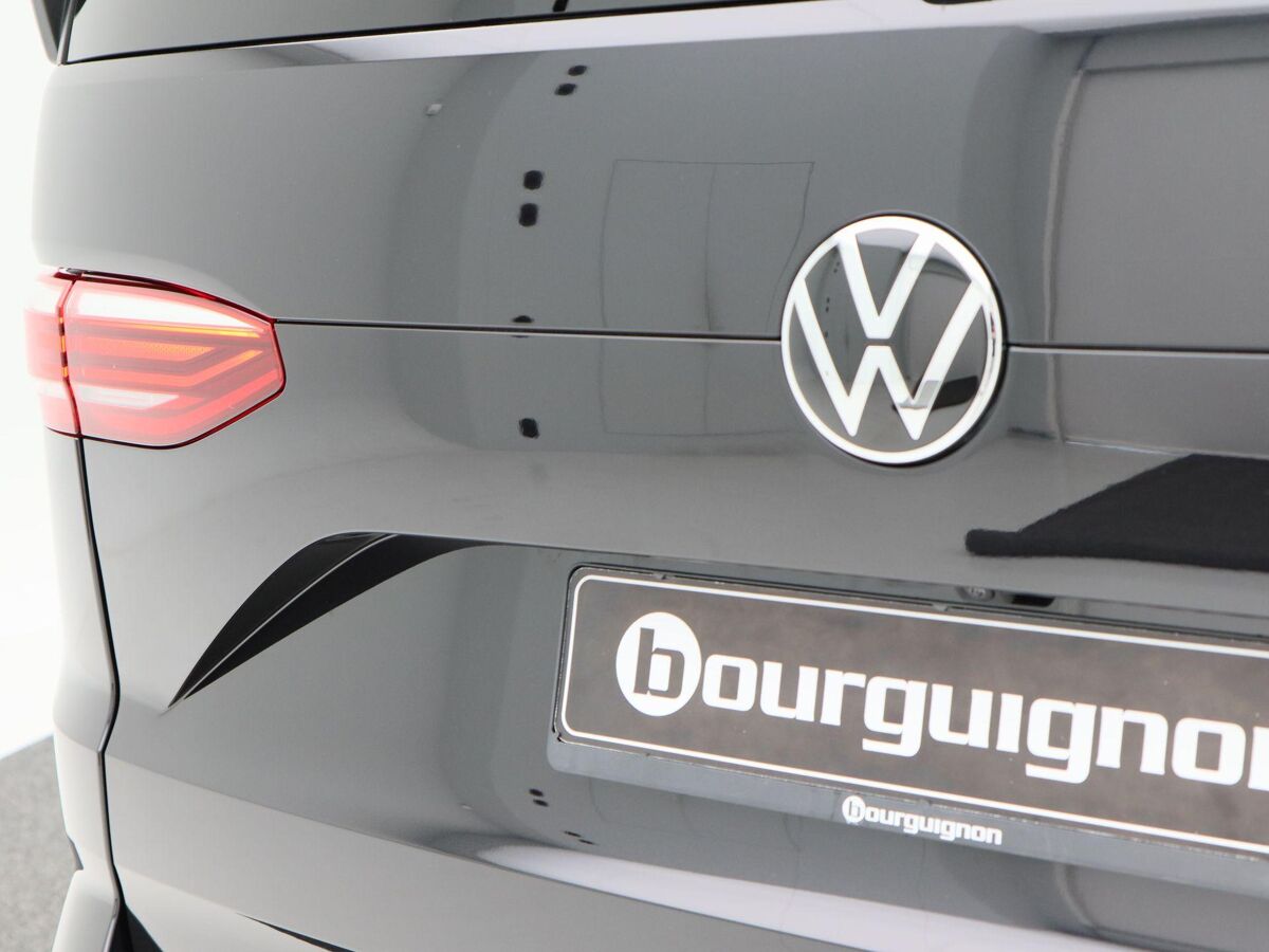 Volkswagen Multivan Bulli Edition L2 1.5 eHybrid EU6 180 kW (245pk) 31 | 700120 | Vis-a-vis stoelopstelling met 7 zitplaatsen | Elec. achterklep } elec trekhaak |