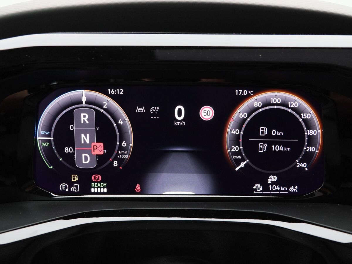 Volkswagen Multivan Bulli Edition L2 1.5 eHybrid EU6 180 kW (245pk) 31 | 700120 | Vis-a-vis stoelopstelling met 7 zitplaatsen | Elec. achterklep } elec trekhaak |