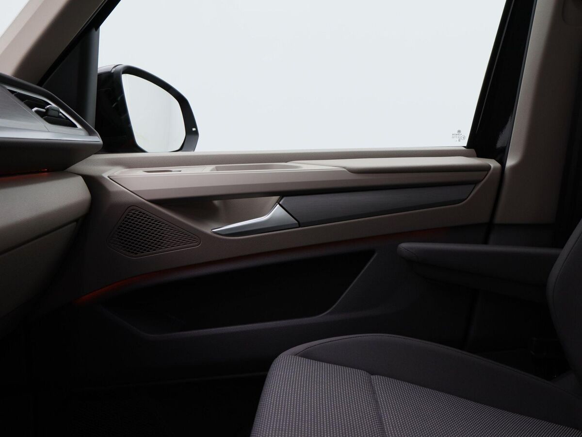 Volkswagen Multivan Bulli Edition L2 1.5 eHybrid EU6 180 kW (245pk) 31 | 700120 | Vis-a-vis stoelopstelling met 7 zitplaatsen | Elec. achterklep } elec trekhaak |