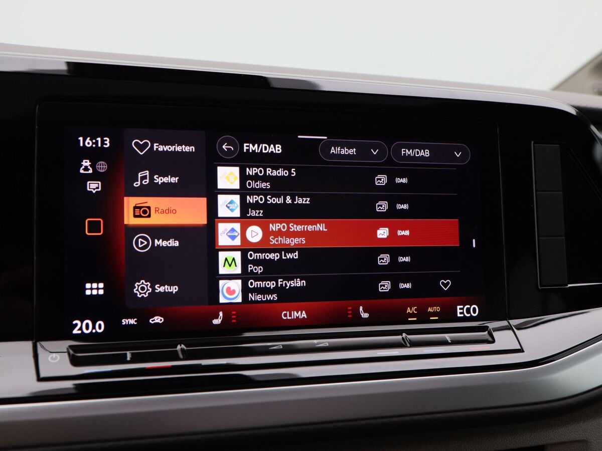 Volkswagen Multivan Bulli Edition L2 1.5 eHybrid EU6 180 kW (245pk) 31 | 700120 | Vis-a-vis stoelopstelling met 7 zitplaatsen | Elec. achterklep } elec trekhaak |
