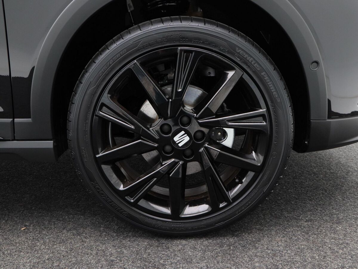 SEAT Arona FR Business Connect 1.0 TSI 95 pk | Black pack | Achteruitrijcamera | Adaptive cruise control | Stoelverwarming