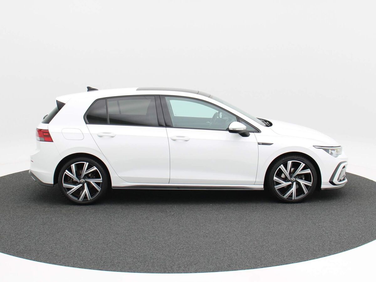 Volkswagen Golf 1.5 eTSi 150 Pk Automaat R-Line Business | Panoramadak | Harman/Kardon | Full LED | 18 Inch | Head Up | 83.791 Km!!